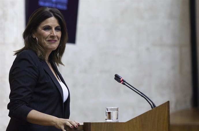 Archivo - La portavoz parlamentaria del PSOE-A, Ángeles Férriz, en una fotografía de archivo