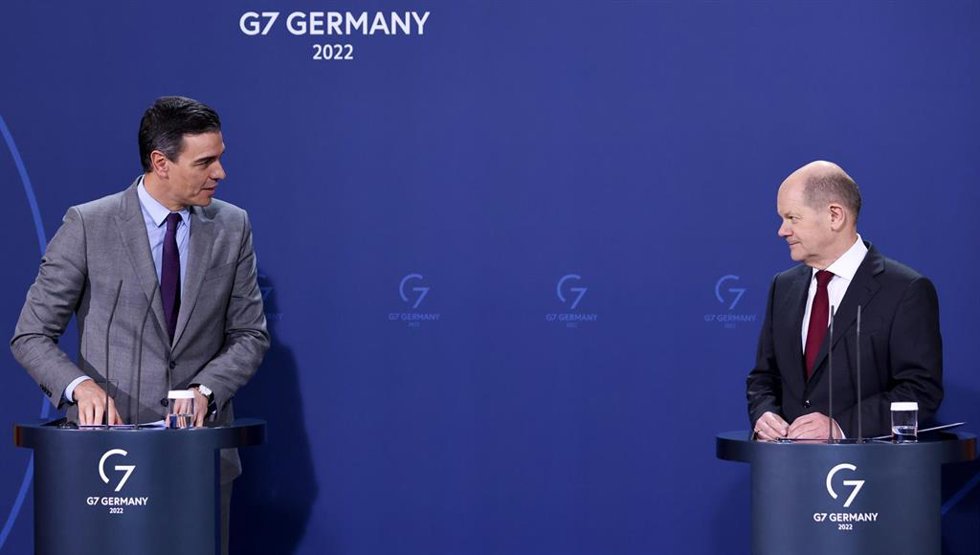El presidente del Gobierno, Pedro Sánchez, junto al canciller alemán, Olaf Scholz, el pasado viernes en Berlín.
