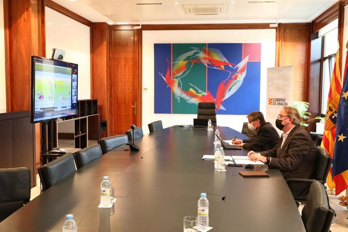 El vicepresidente del Gobierno de Aragón, Arturo Aliaga, y el consejero de Hacienda, Carlos Pérez Anadón.