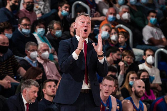 Sarunas Jasikevicius, Head coach of FC Barcelona gestures during the ACB Liga Endesa match between FC Barcelona and Gran Canaria at Palau Blaugrana on March 20, 2022 in Barcelona, Spain.
