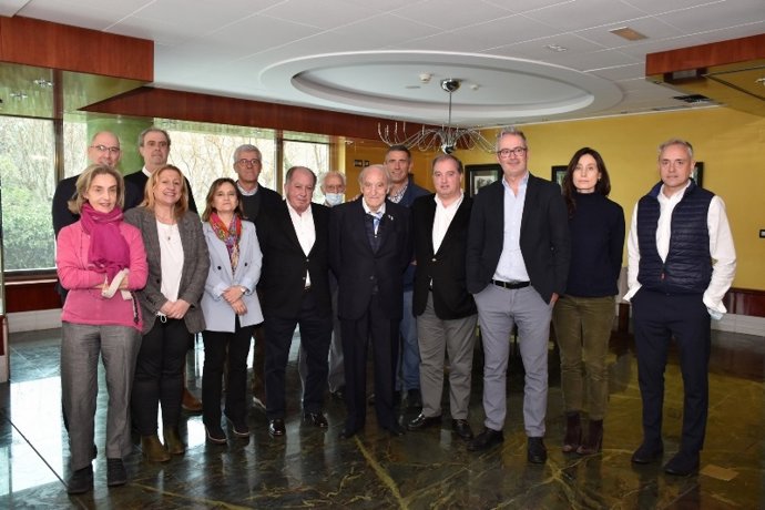 Reunión Mantenida En Ólvega Entre Directivos Del Grupo Simoldes Y Representantes De La Junta Y Del Ayuntamiento De La Localidad.