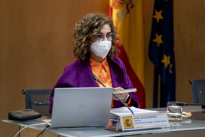 La ministra de Hacienda y Función Pública, María Jesús Montero, durante la Conferencia Sectorial para analizar el Plan Nacional de Respuesta al Impacto de la Guerra, en el Ministerio de Asuntos Económicos y Transformación Digital, a 21 de marzo de 2022,