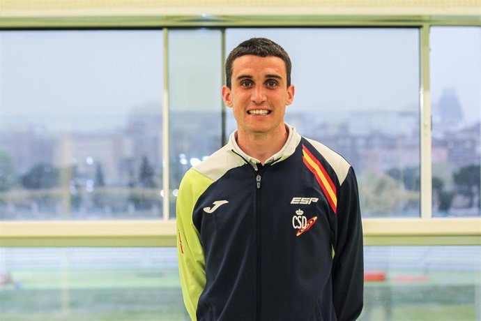 El atleta español Mariano García antes de partir al Mundial de Belgrado