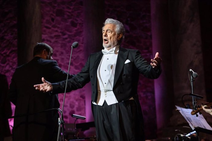 Archivo - El tenor Plácido Domingo, durante un concierto 