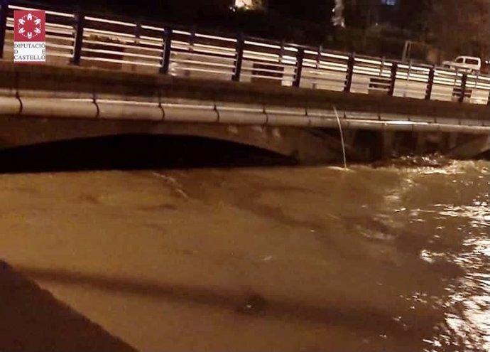 Lluvía en el Río Ana a su paso por Burriana