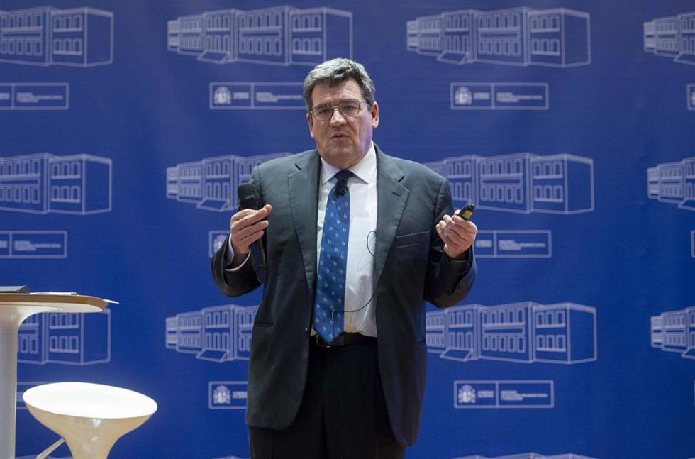 El ministro de Inclusión, Seguridad Social y Migraciones, José Luis Escrivá, ofrece una rueda de prensa en la sede del Ministerio, a 15 de marzo de 2022, en Madrid (España). 