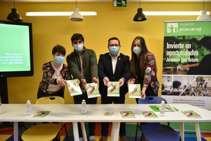 Fundación Pioneros presenta una guía para el acompañamiento laboral a jóvenes