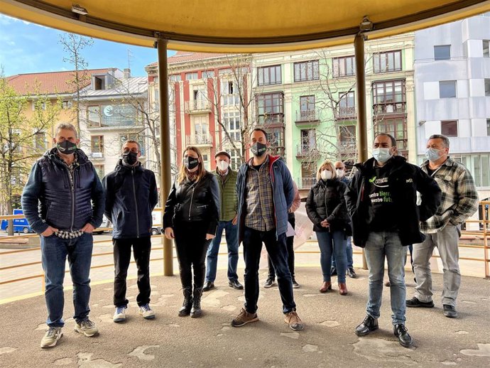 Miembros de la Asamblea en defensa de Las Excavadas