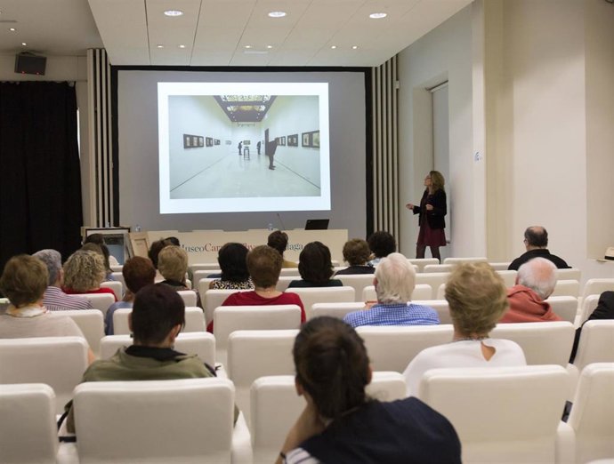 Lourdes Moreno y Guillermo Busutil dialogan sobre lo que cuentan los cuadros en el VIII Ciclo Narrativas en la Colección Carmen Thyssen