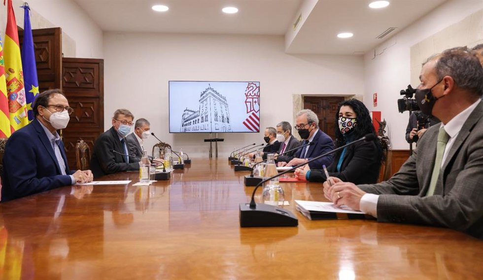 Reunión de los agentes sociales en la Generalitat