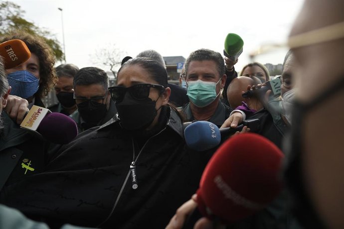 La cantante Isabel Pantoja, llega a los juzgados para ser juzgada  como administradora única de Panriver 56, por participar esta empresa en una operación supuestamente irregular de deuda relacionada con su casa de la localidad malagueña de Marbella.