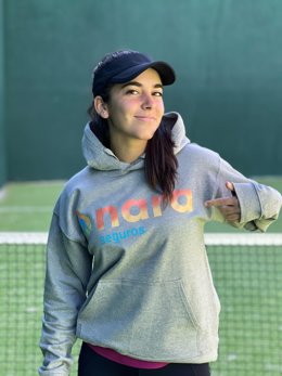 La jugadora española de pádel Ali Alegre firma con Nara Seguros