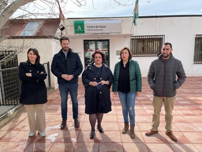 Visita del PSOE al centro de salud de Alhama de Granada