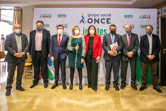 Convenio entre la Junta e Inserta para fomentar el empleo de personas con discapacidad.