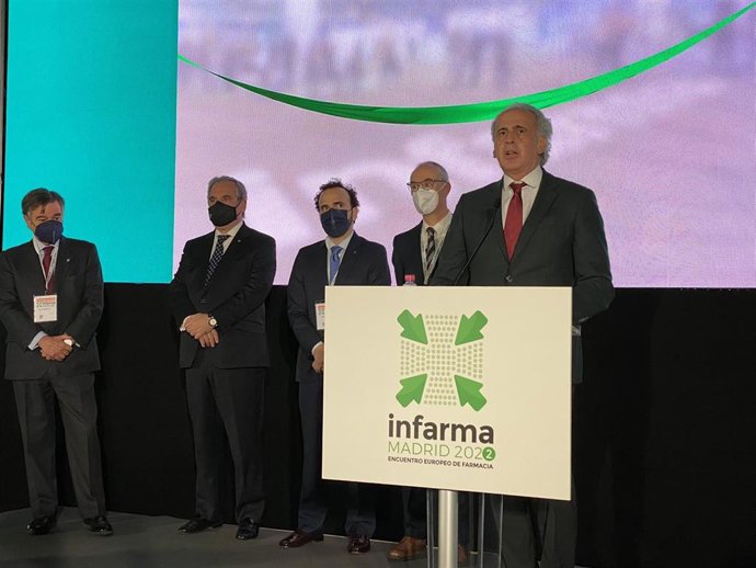 El consejero de Sanidad de la Comunidad de Madrid, Enrique Ruiz Escudero