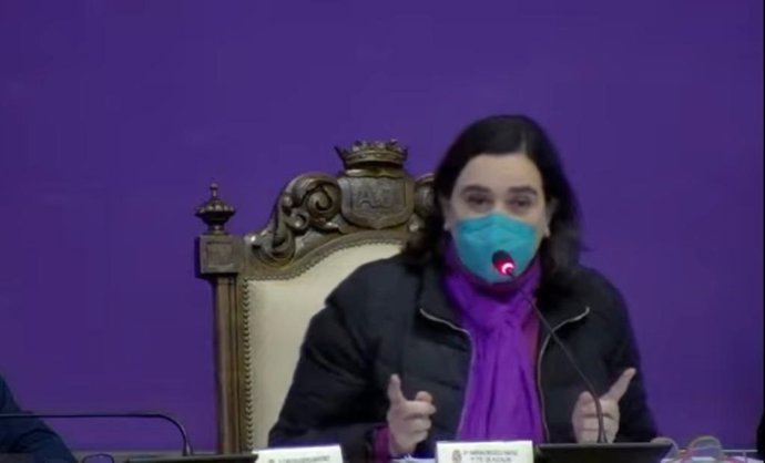 María Orozco durante su intervención en el pleno