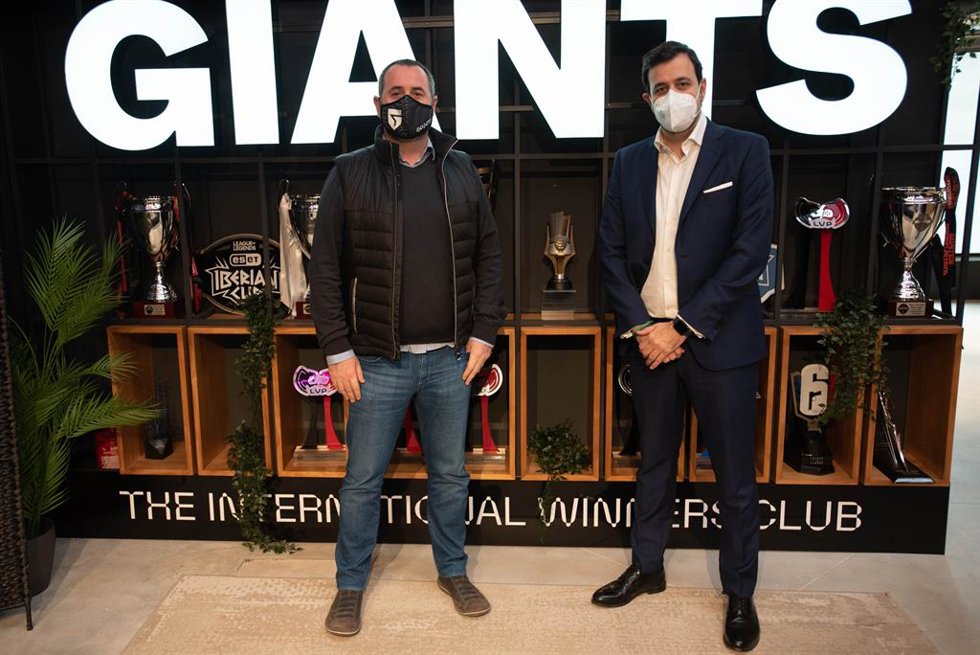 José Ramón Díaz, CEO de Giants, y Javier Marín, director comercial y de ventas de Renfe
