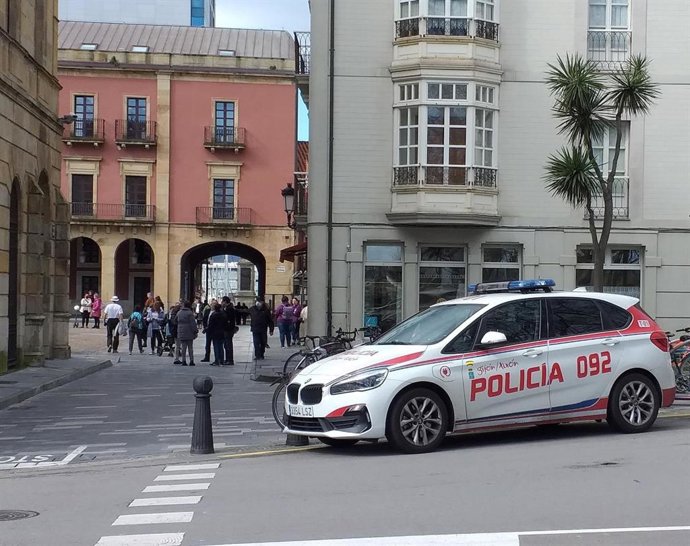 Coche de la Policía Local de Gijón