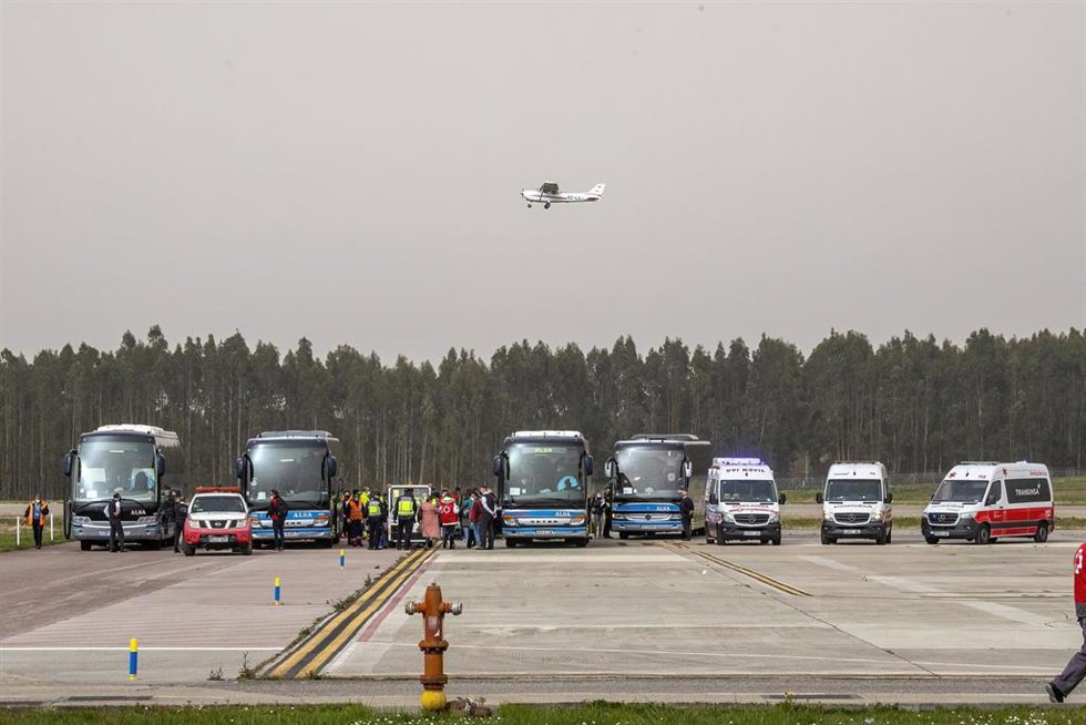 Archivo - Autobuses de Alsa que han trasladado a refugiados ucranianos desde la frontera con Polonia a España.
