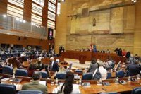 PP y Vox necesitarían el apoyo de 13 diputados de la izquierda para sacar adelante la reducción de parlamentarios