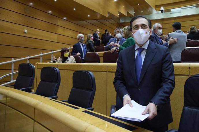 El ministro de Asuntos Exteriores, Unión Europea y Cooperación, José Manuel Albares, en una sesión de control al Gobierno en el Senado, a 22 de marzo de 2022, en Madrid (España). Durante el pleno, los grupos parlamentarios del Senado han cuestionado al 