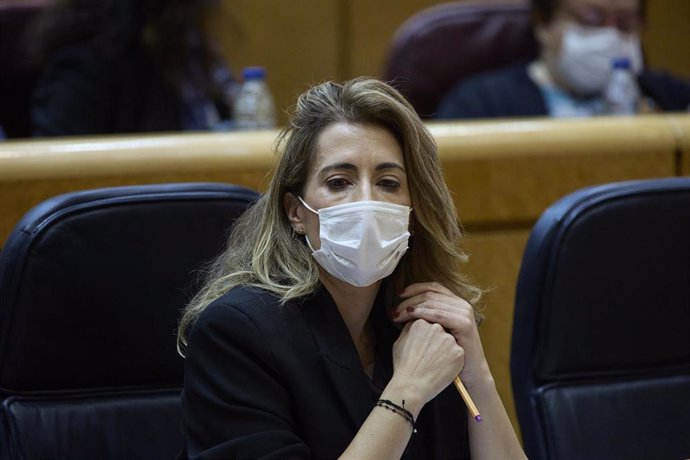 La ministra de Transportes, Movilidad y Agenda Urbana, Raquel Sánchez, en una sesión de control al Gobierno en el Senado, a 22 de marzo de 2022