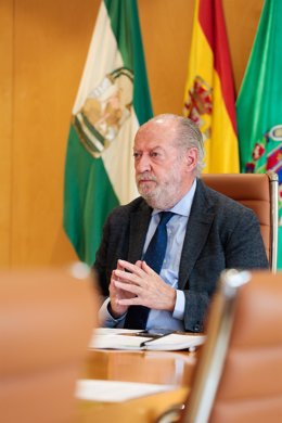 El presidente de la FAMP y de la Diputación de Sevilla, Fernando Rodríguez Villalobos