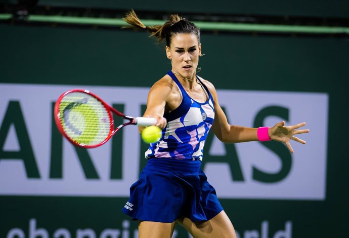 Archivo - Nuria Parrizas-Diaz of Spain in action during the first round of the 2021 BNP Paribas Open WTA 1000 tennis tournament against Lauren Davis of the United States