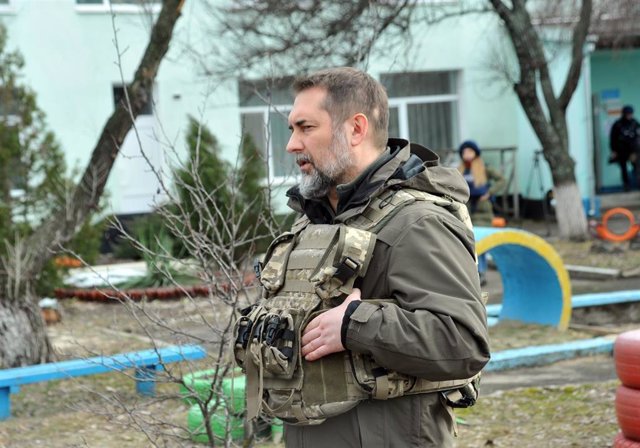 Caso: el jefe de la Dirección Militar Regional de Luhansk, Sergei Haday, después de un ataque a un jardín de infancia en el este de Ucrania