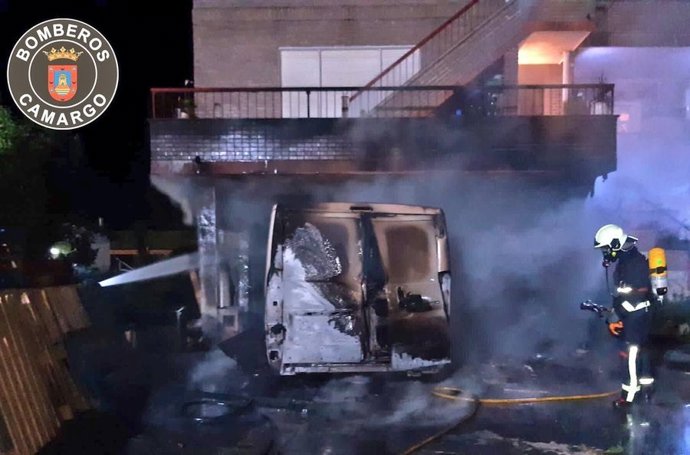 Incendio del vehículo en Herrera de Camargo