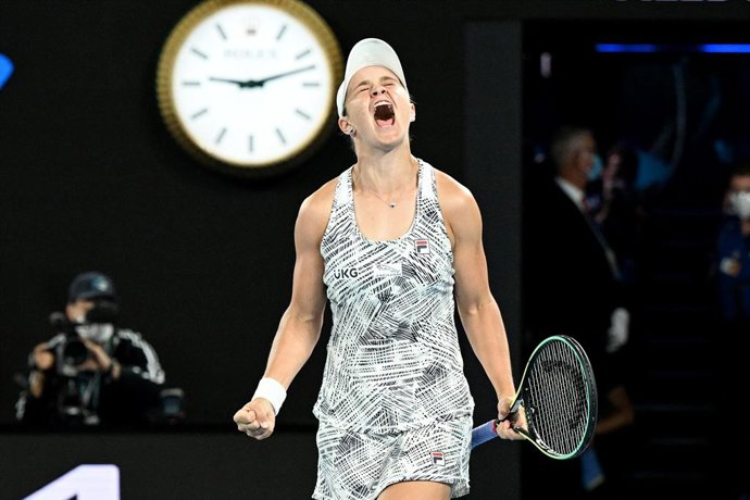 Archivo - FILE** World No.1 Ash Barty has announced her retirement from tennis at the age 25, less than two months after winning the Australian Open in Melbourne **  Ashleigh Barty of Australia celebrates after winning the Womens singles final against 