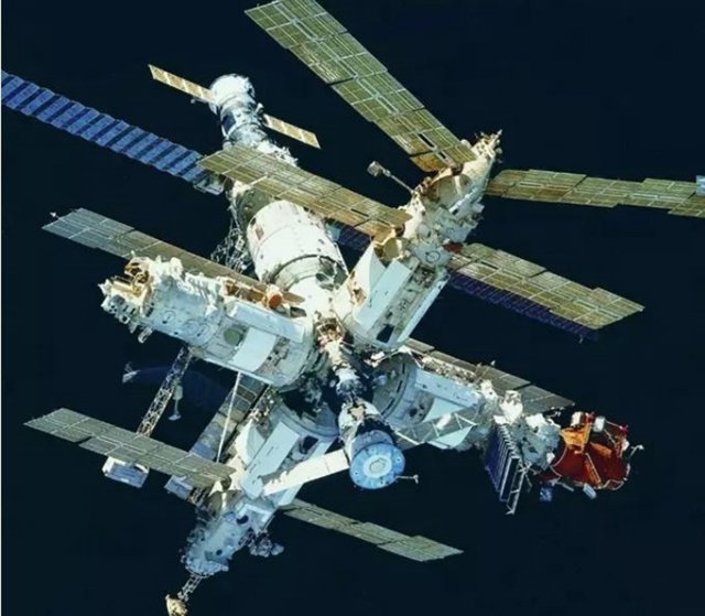 Estación espacial Mir