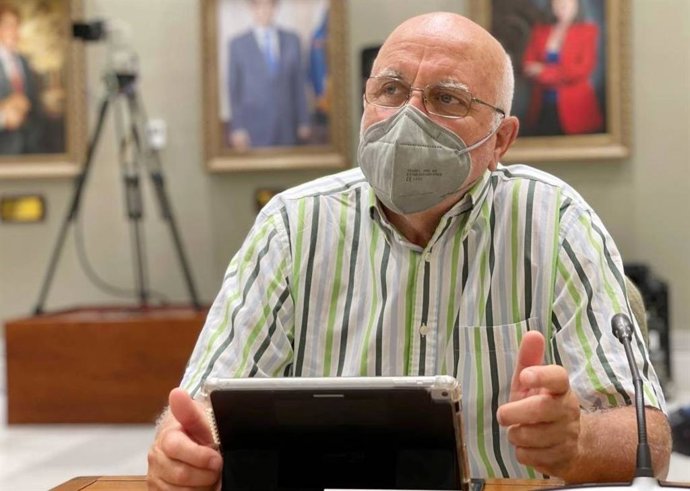 Archivo - El portavoz del Grupo Parlamentario Sí Podemos Canarias, Manuel Marrero