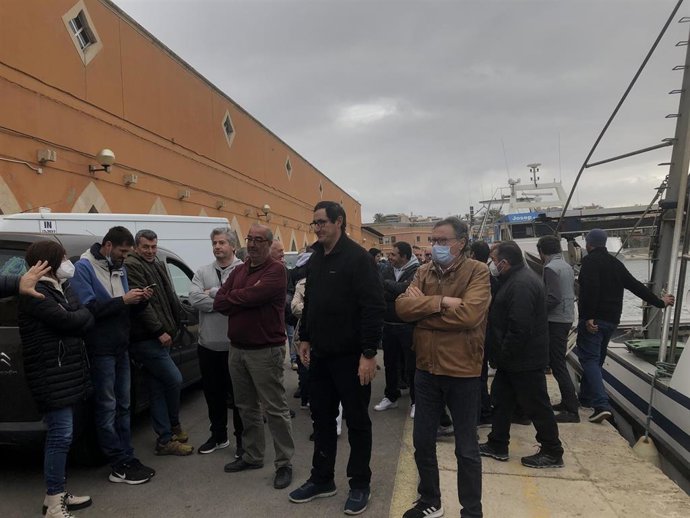 Pedro Mercant, presidente de la Organización de Productores; Domingo Bonnín, presidente de la Federación Balear de Cofradías de Pescadores y Antoni Garau, secretario de la Federación.
