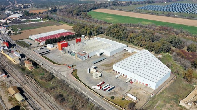 Vista aérea de la planta de producción y almacenes del Grupo Gallo en El Carpio.