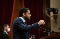 Garriga (Vox) acusa al Govern de Aragonès de "manosear y jugar" con los Mossos para controlarlos