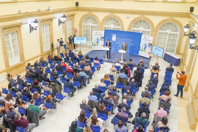 Inauguración de la Jornada ‘Por un territorio rural inteligente. Oportunidades y soluciones’ en la Diputación Provincial de Almería