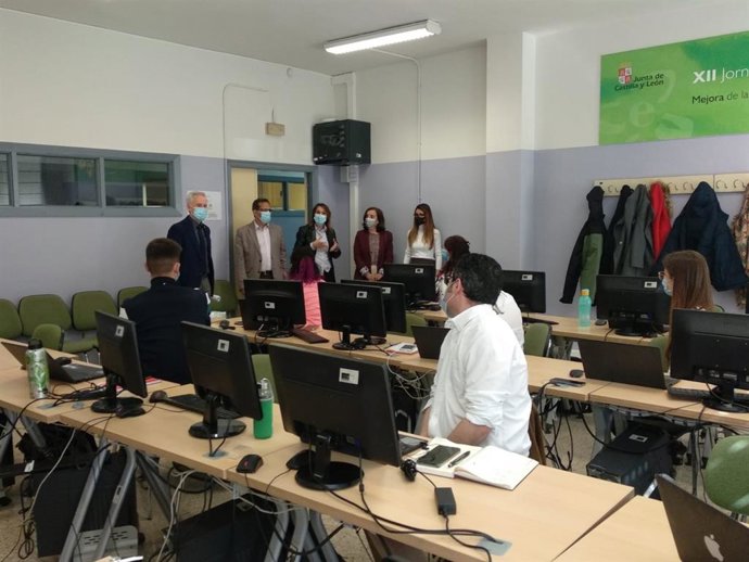 Lucas en la visita al Centro de Formación del Profesorado e Innovación Educativa de Valladolid