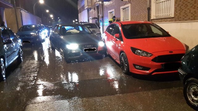 Detenido un conductor ebrio tras chocar contra 5 coches cuando trataba de huir de la Policía en Ibi