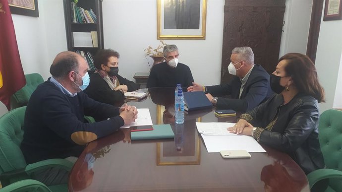 Ruiz Boix reunido con el alcalde de Arcos.