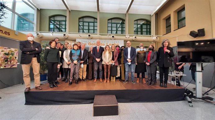 El alcalde de Logroño invita a trasladar hacia la juventud "una mirada de confianza, interés y curiosidad"