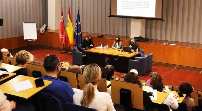 La Comunidad inicia unas jornadas de difusión de la aplicación 'DELFOS' para la extensión del expediente electrónico