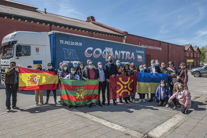 Camión con ayuda humanitaria para Ucrania que parte desde Torrelavega