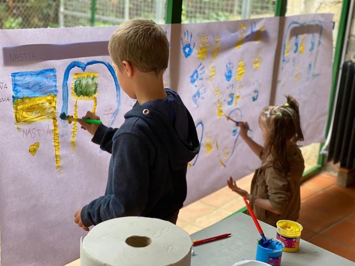 escolares refugiados de Ucrania ya escolarizados