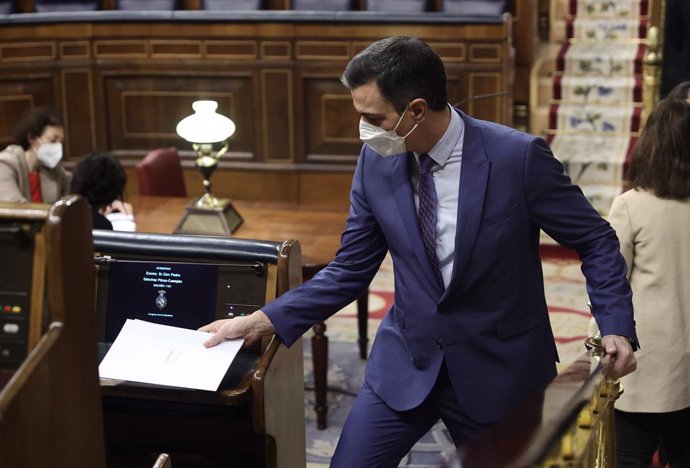 El presidente del Gobierno, Pedro Sánchez, en una sesión plenaria en el Congreso de los Diputados, a 23 de marzo de 2022, en Madrid (España). El pleno está marcado sobre las cuestiones relacionadas con las medidas que piensa adoptar el Gobierno frente a