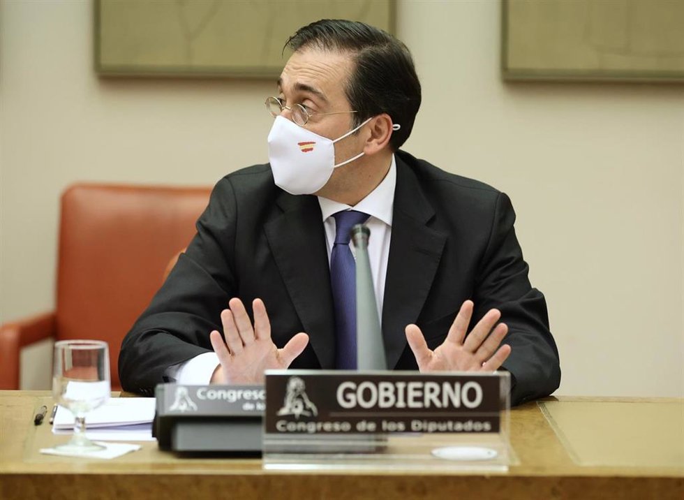 El ministro de Asuntos Exteriores, Unión Europea y Cooperación, José Manuel Albares, comparece en la Comisión de Asuntos Exteriores para informar en qué consiste exactamente el acuerdo con Marruecos sobre el Sáhara Occidental, en el Congreso.