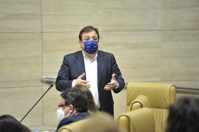 El presidente de la Junta, Guillermo Fernández Vara, en la Asamblea de Extremadura