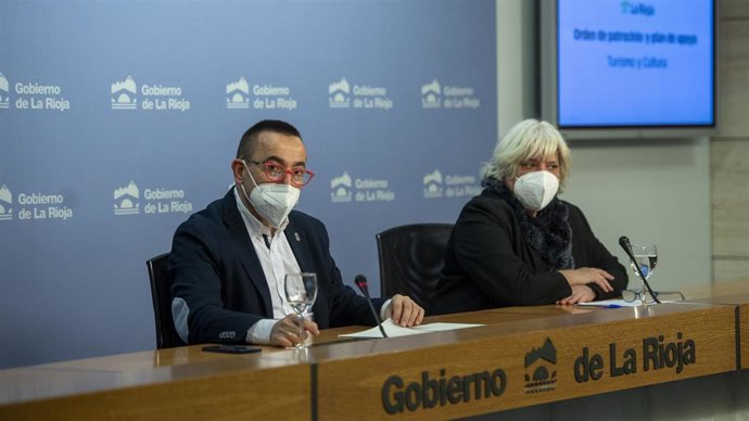 Los directores generales de Turismo y de Cultura, Ramiro Gil y Ana Zabalegui