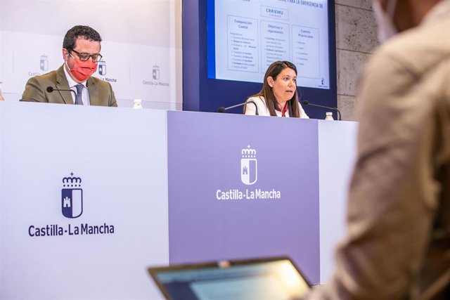 La consejera de Bienestar Social, Bárbara García Torijano, da cuenta de las actuaciones que está llevando a cabo la Comisión Regional de Coordinación para la crisis de Ucrania.