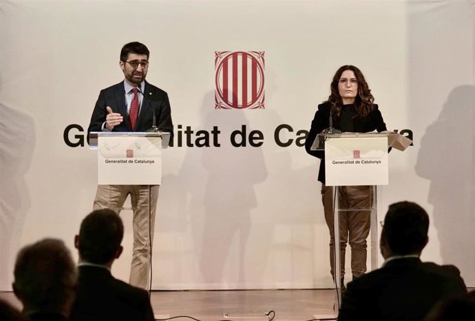 El vicepresidente de la Generalitat y conseller, Jordi Puigneró, y la consellera Laura Vilagr.
